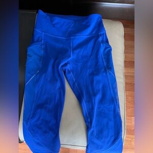 Lululemon blue crop leggings